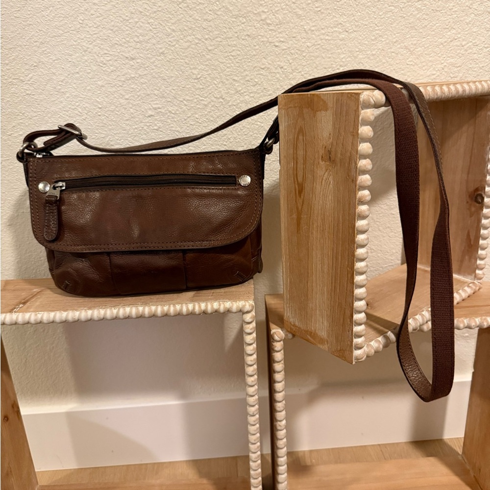 Fossil Brown Leather Crossbody Bag Small Shoulder Purse Zip Top Classic